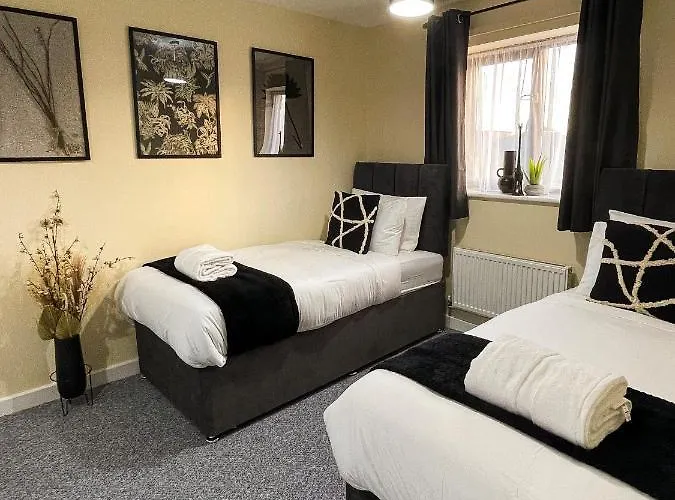 Majestic House - Milton Keynes Serviced Accommodation